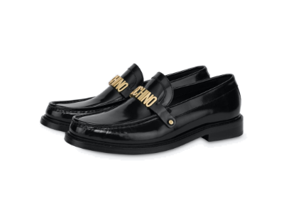 Cum Moschino mi-a transformat garderoba oferind eleganță și confort &icirc;n ținutele de zi cu zi